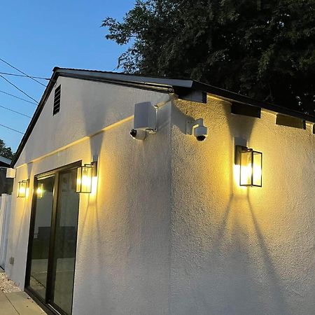 Gated Private House With Own Parking Sherman Oaks لوس أنجلوس المظهر الخارجي الصورة