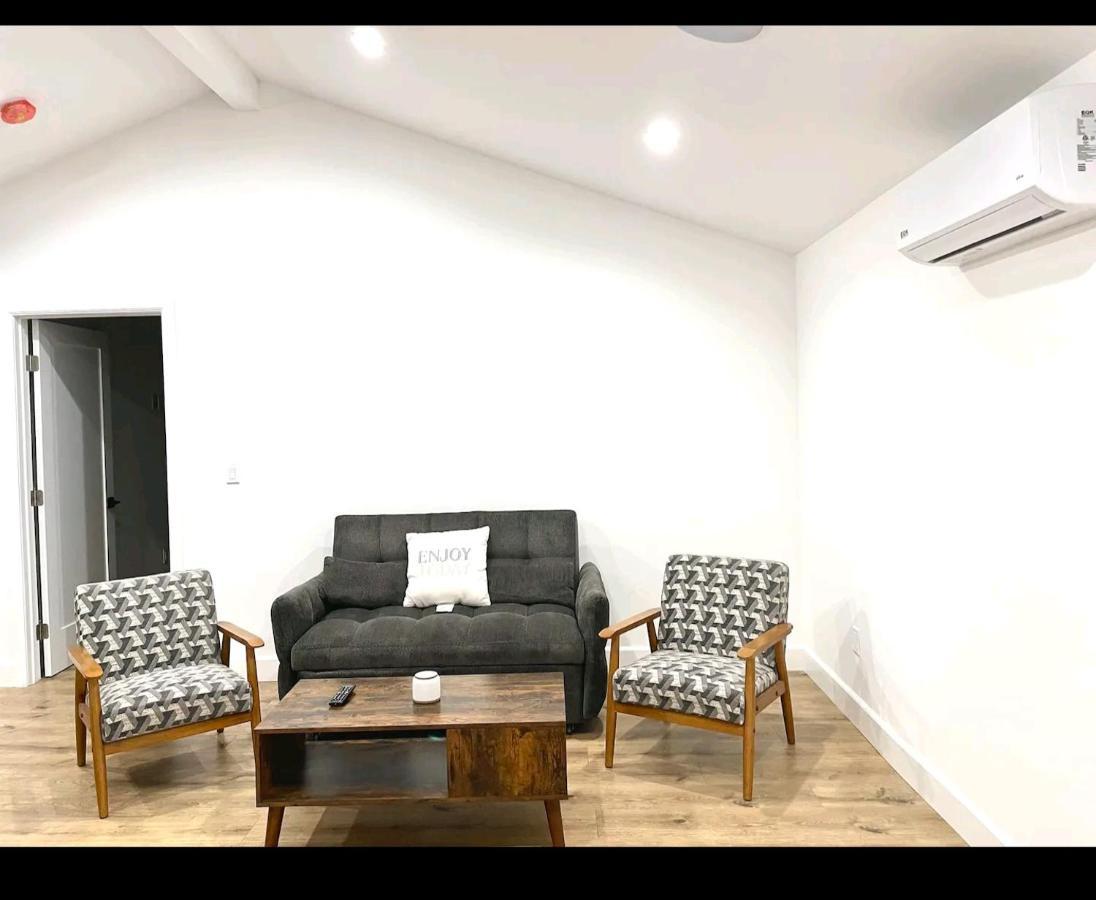 Gated Private House With Own Parking Sherman Oaks لوس أنجلوس المظهر الخارجي الصورة