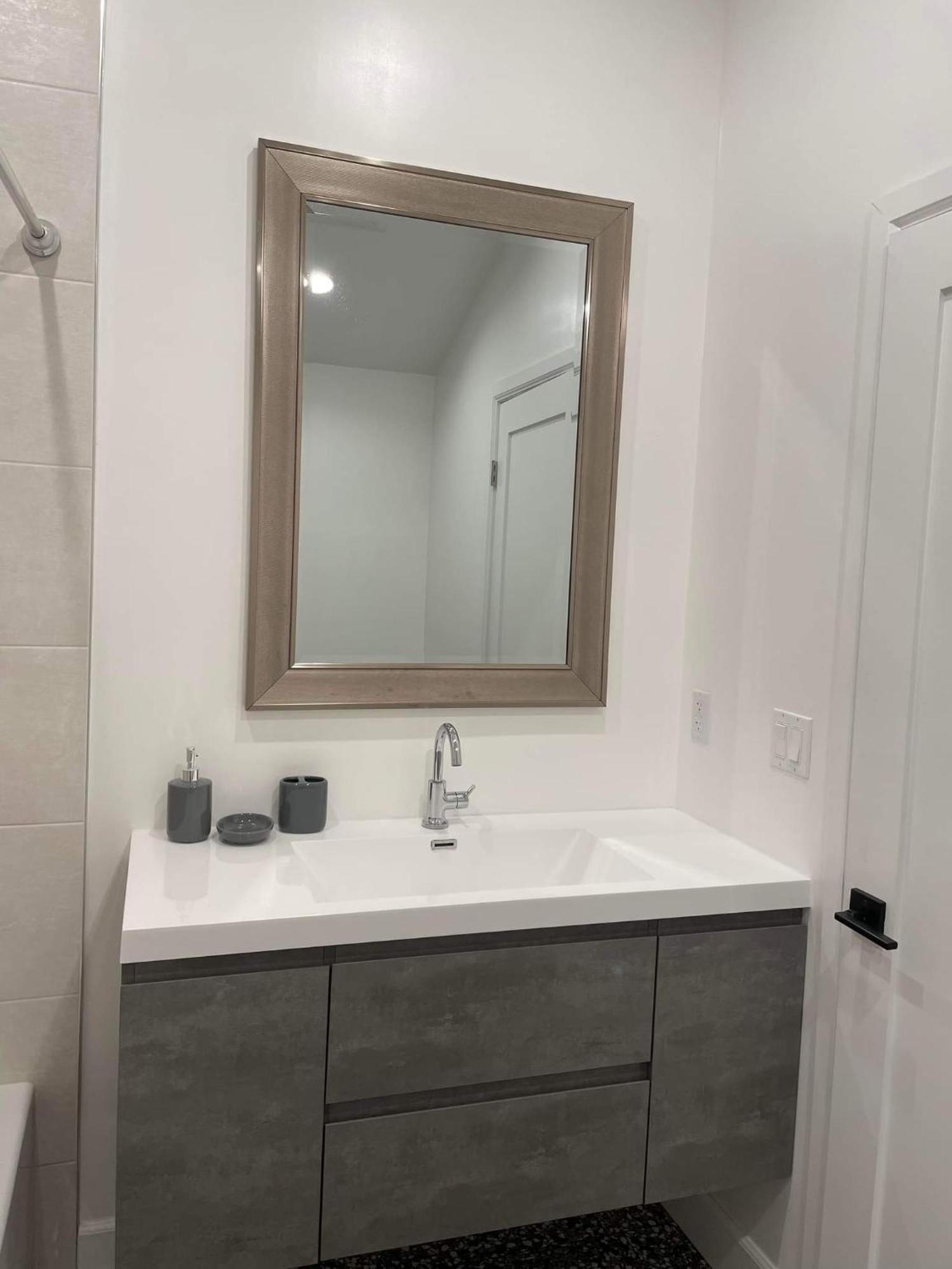 Gated Private House With Own Parking Sherman Oaks لوس أنجلوس المظهر الخارجي الصورة